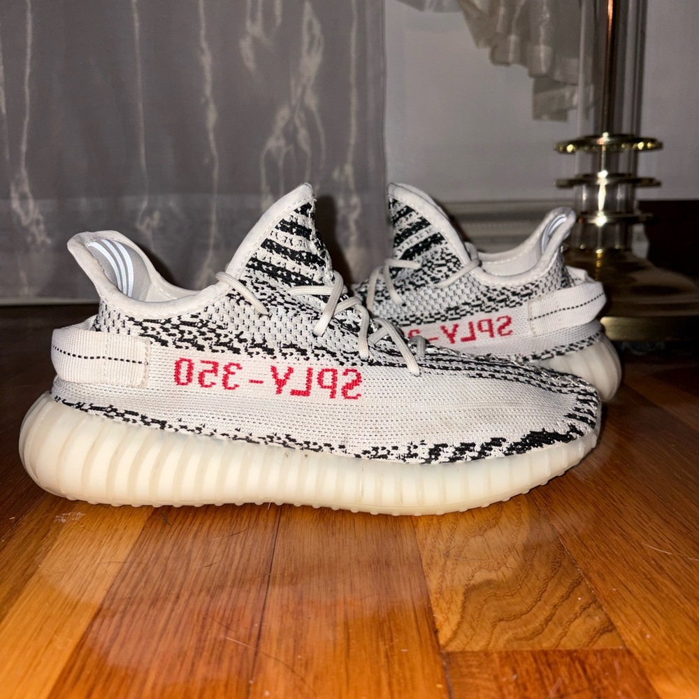 Yeezy Boost 350 V2 Zebra Sneakers